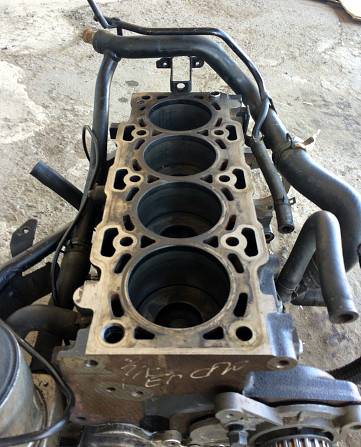 Блок двигателя 203E2-U2713 на Hyundai Santa FE 06-09 (Хюндай Санта фе) Ровно - изображение 1