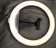 Круглий двукольоровий регульований освітлювач, живлення USB Одесса