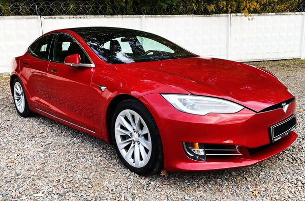 054 Электрокар Tesla Model S прокат без водителя аренда с водителем Киев - изображение 1