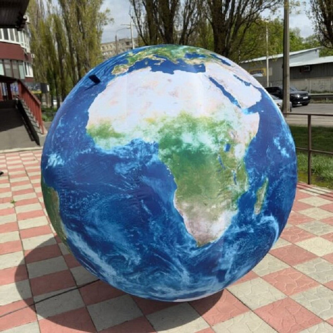Земля надувна планета Киев - изображение 1
