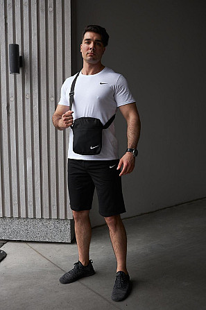 Комплект чоловічий Nike: футболка біла + шорти чорні + барсетка чорна Київ - изображение 1