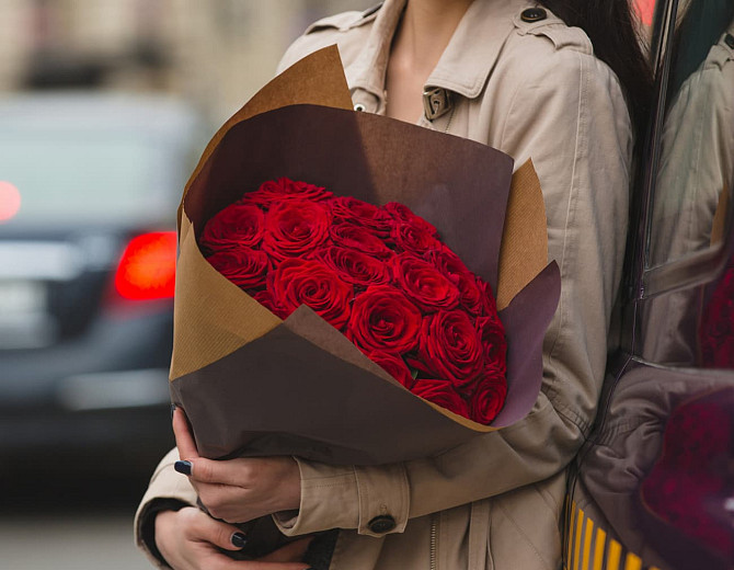 25 червоних троянд - класичний та вишуканий подарунок найближчим Запорожье - изображение 1