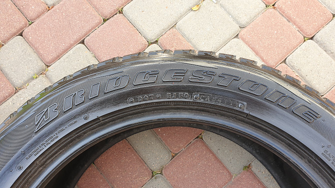 Продаж. Зимова б/в гума BRIDGESTONE BLIZZAK DM-V1. Розмiр 235/55/R19. М+S. Одесса - изображение 1