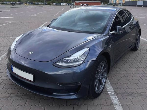 145 Электрокар Tesla Model 3 серая прокат без водителя аренда с водителем Київ - изображение 1