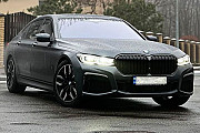 353 Прокат авто BMW M760 LI без водителя аренда с водителем на фото съемки видео Киев