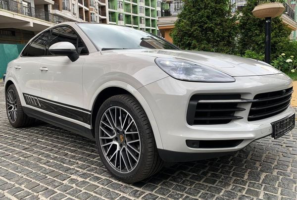 417 Аренда Porsche Cayenne Coupe на свадьбу с водителем Киев - изображение 1