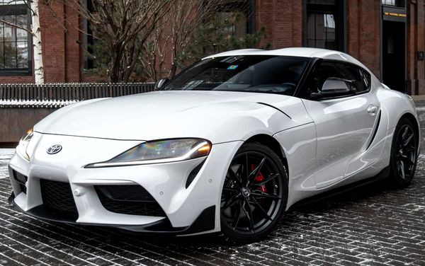 259 Прокат Toyota Supra 3.0 белый без водителя в Киеве Київ - изображение 1