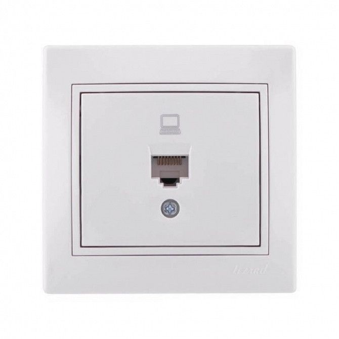 Компьютерная розетка Lezard Mira RJ45 5 категория Белая (701-0202-139) Киев - изображение 1