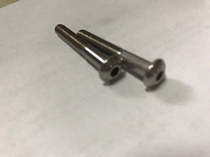 Винт EN ISO 7380 с полукруглой головкой и внутренним шестигранником Харьков - изображение 1