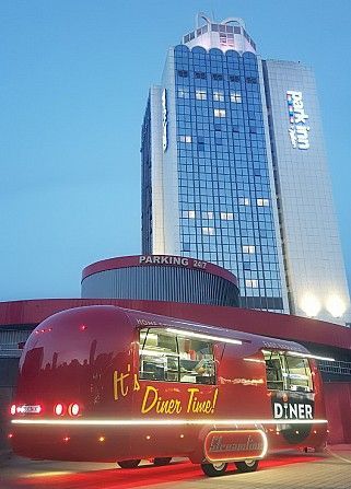 Мобильный ресторан, фуд-трак, food truck, кафе на колесах STREAMLINE Киев - изображение 1