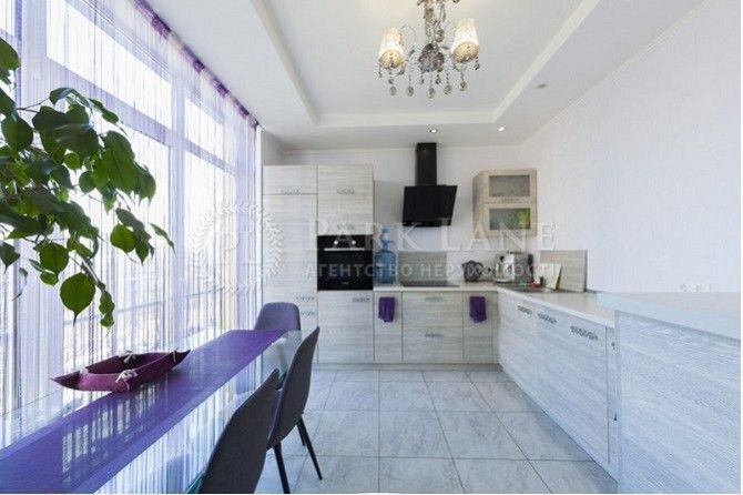 Срочно продам квартиру в "Комфорт Тауне" Киев - изображение 1