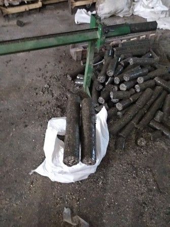 Продам топливный брикет из чистой лузги подсолнечника Каховка - изображение 1