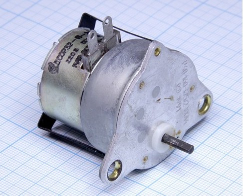 Куплю двигатель ДСОР-32-0.4-60 УХЛ4, ДСОР32-04-60, ДСОР 32 04 60, Р40-4-375/60 УХЛ4 Харьков - изображение 1