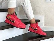 Женские зимние кроссовки коралловые Air Jordan 1 Retro 8679 Мелитополь
