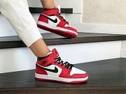 Женские зимние кроссовки красные с белым Air Jordan 1 Retro 8676 Мелитополь