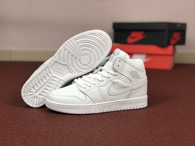 Женские кроссовки белые Air Jordan 1 Retro 8581 Мелитополь - изображение 1