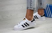Женские кроссовки белые с черным Superstar 8106 Мелитополь