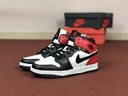Женские кроссовки белые с черным и красным Air Jordan 1 Retro 8582 Мелитополь