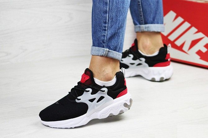 Женские кроссовки черно-белые с красным Presto React 7966 Мелитополь - изображение 1