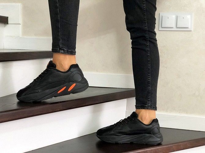 Женские кроссовки черные Adidas Yeezy Boost 700 8693 Мелитополь - изображение 1