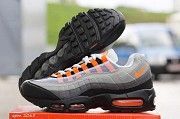 Кроссовки Nike 95 серые с оранжевым 2065 Мелитополь