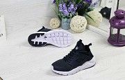 Кроссовки женские темно синие с белым Nike Huarache 5032 Мелитополь