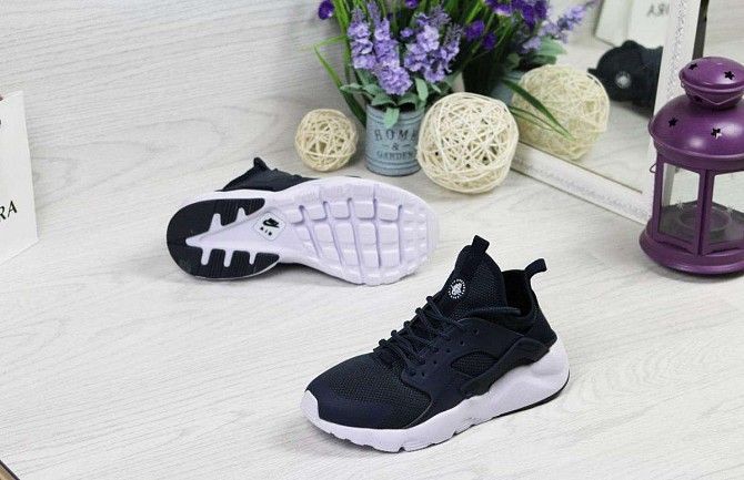 Кроссовки женские темно синие с белым Nike Huarache 5032 Мелитополь - изображение 1