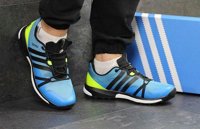 Кроссовки мужские синие с салатовым Terrex Boost 4618 Мелитополь - изображение 1