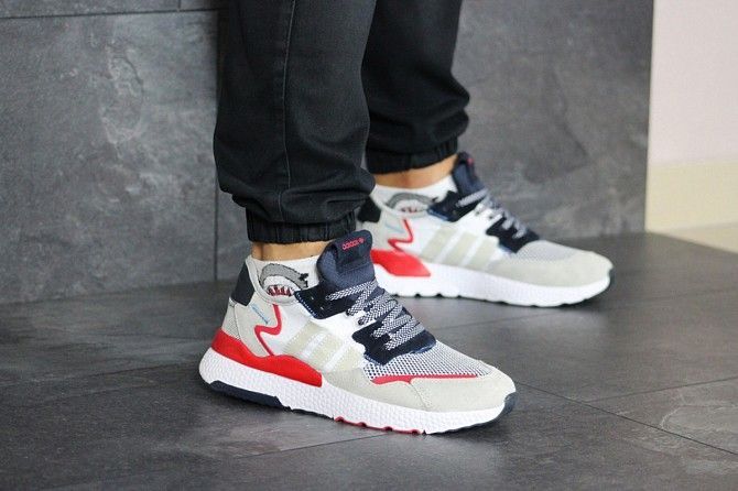 Мужские кроссовки белые с бежевым и красным Jogger Boost 8428 Мелитополь - изображение 1