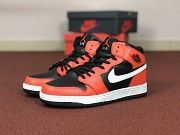 Мужские кроссовки оранжевые с черным и белым Air Jordan 1 Retro 8579 Мелитополь