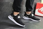 Мужские кроссовки черно-белые Nike Renew Rival 7830 Мелитополь