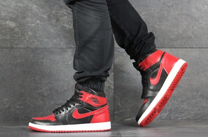 Мужские кроссовки черные с красным Nike Air Jordan 1 Python 8148 Мелитополь - изображение 1