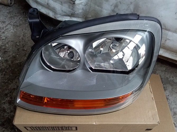 NISSAN ALMERA TINO 2000-2006 ГОД ФАРА ПЕРЕДНЯЯ ЛЕВА Львов - изображение 1
