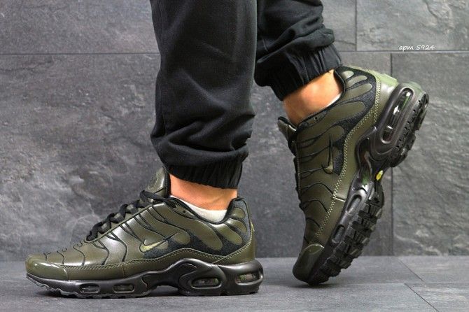 Кроссовки мужские темно зеленые Air Max Tn 5924 Мелитополь - изображение 1