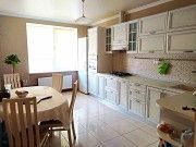 Продам 2 комнатную квартиру на Бочарова 74 кв.м. Одесса
