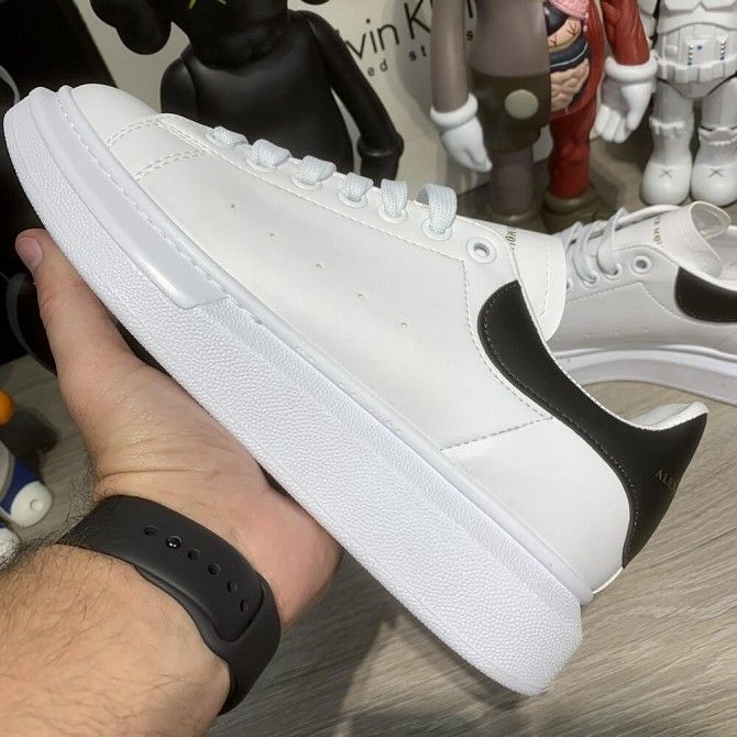 Alexandr McQueen Oversized White/Black Киев - изображение 1