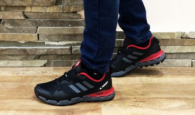 Кроссовки Adidas terrex черные Киев - изображение 1