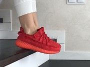 Женские кроссовки красные x Yeezy Boost 8900 Мелитополь