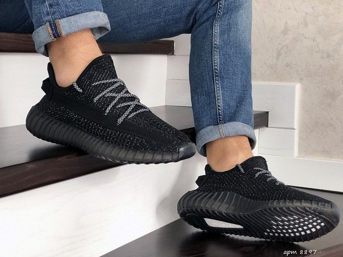 Мужские кроссовки черные x Yeezy Boost 8897 Мелитополь - изображение 1