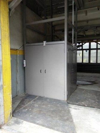 КУПИТЬ Грузовые Подъёмники Электрические Консольного типа, г/п 3000 кг, 3 тонны у Производителя. Луцк - изображение 1
