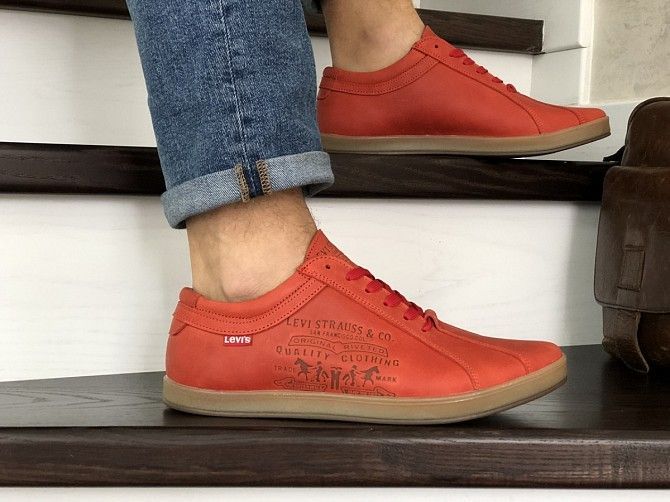 Мужские кроссовки терракотовые Levis 9001 Мелитополь - изображение 1