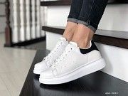 Женские кроссовки белые с черным 9085 Мелитополь