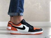 Мужские кроссовки белые с оранжевым Air Jordan 1 Low 9153 Мелитополь