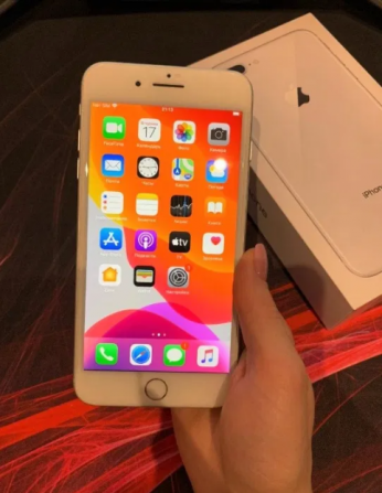 Продам IPhone 8 Plus 256gb Silver Киев - изображение 1