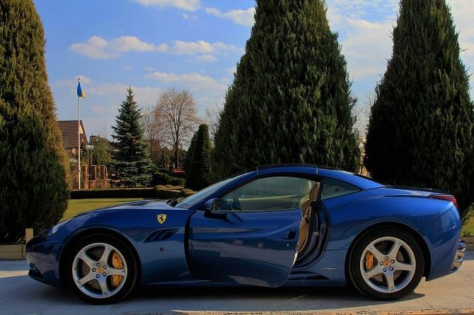 Прокат кабриолета Ferrari California с водителем в Киеве Київ - изображение 1