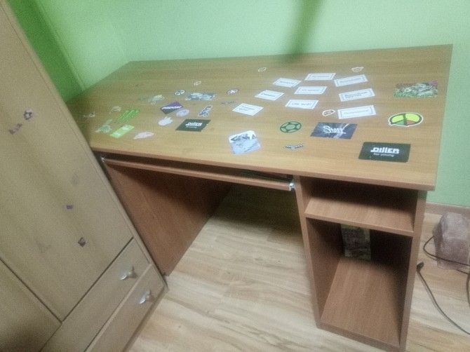Продам компьютерный стол Киев - изображение 1