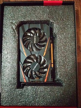 Продам видеокарту AMD Radeon RX 550 2 gb Изюм - изображение 1