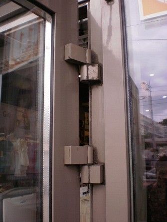 Замена петель Киев, металлопластиковые и алюминиевые двери, петли S94 Киев - изображение 1
