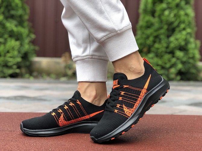 Женские кроссовки черные с оранжевым Zoom 9593 Мелитополь - изображение 1