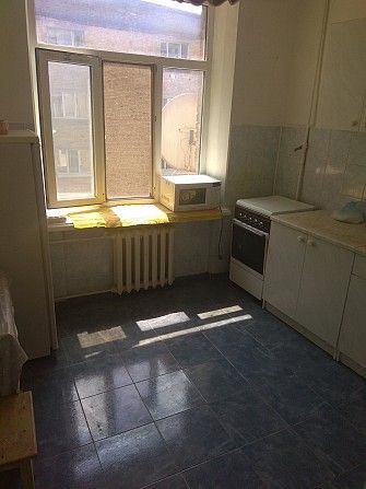 Продам ,,сталинку"м.Кловська ул.Первомайского 9а Київ - изображение 1